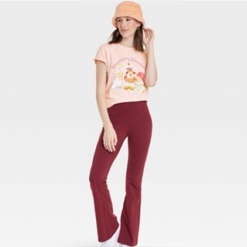 Women’s Strawberry Shortcake Pink T-Shirt - Picture 3 of 10